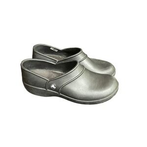 CROCS work/nurse black slip resistant clog. women's size 8